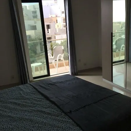 Onyx Court 4 - 4 Bedroom アパート *